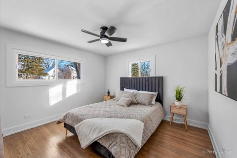 Tiny photo for 1004 S Grove Avenue, Barrington, IL 60010 (MLS # 12552341)