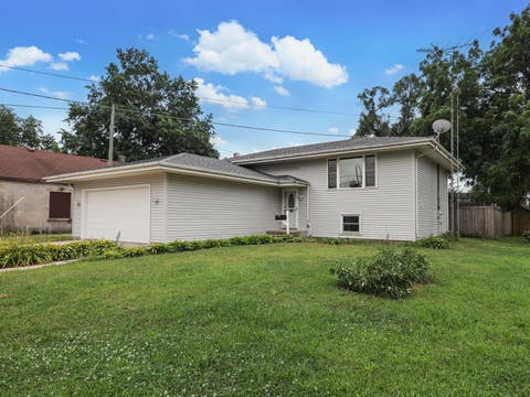 Photo of 105 W Oak Street, Coal City, IL 60416 (MLS # 12718186)