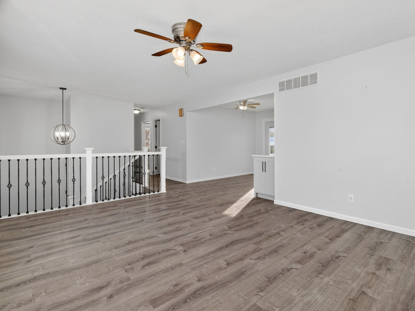 105 W Oak Street