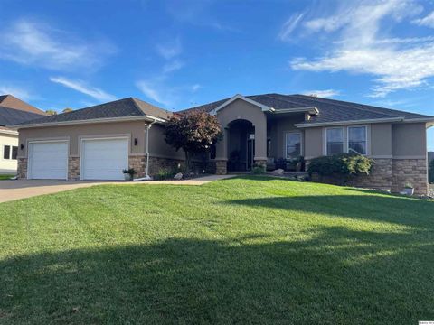 Photo of 1532 Winsor Dr. Dr, Quincy, IL 62305 (MLS # 12494429)