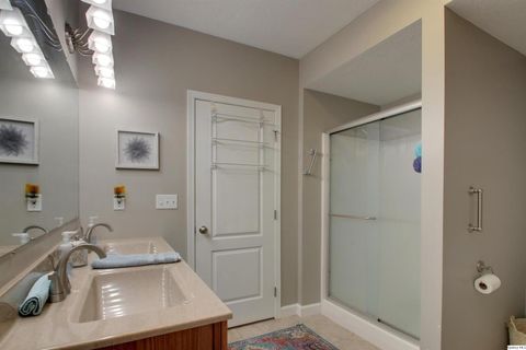Tiny photo for 1532 Winsor Dr. Dr, Quincy, IL 62305 (MLS # 12494429)