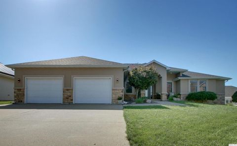Photo of 1532 Winsor Dr. Dr, Quincy, IL 62305 (MLS # 12494429)