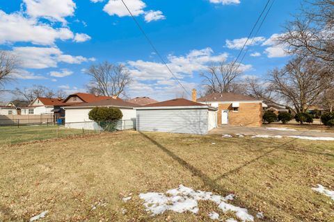 Tiny photo for 70 N Laverne Avenue, Hillside, IL 60162 (MLS # 12563560)