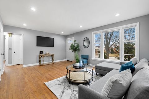 Tiny photo for 70 N Laverne Avenue, Hillside, IL 60162 (MLS # 12563560)