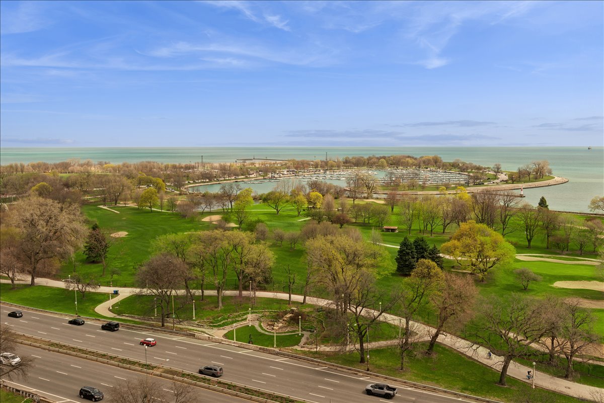 4170 N Marine Drive 18D