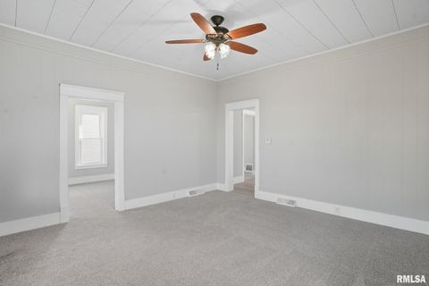 Tiny photo for 2707 JACKSON Avenue, Davenport, IA 52802 (MLS # QC4268022)