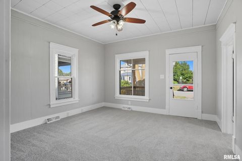 Tiny photo for 2707 JACKSON Avenue, Davenport, IA 52802 (MLS # QC4268022)