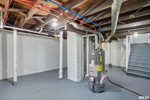 Tiny photo for 2707 JACKSON Avenue, Davenport, IA 52802 (MLS # QC4268022)