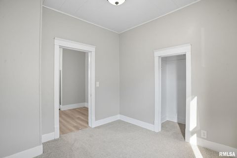 Tiny photo for 2707 JACKSON Avenue, Davenport, IA 52802 (MLS # QC4268022)