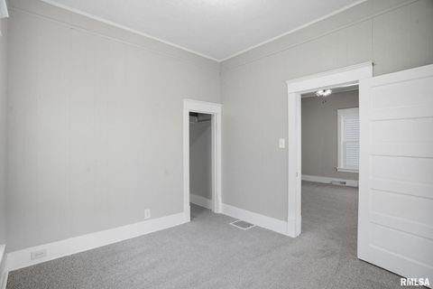 Tiny photo for 2707 JACKSON Avenue, Davenport, IA 52802 (MLS # QC4268022)