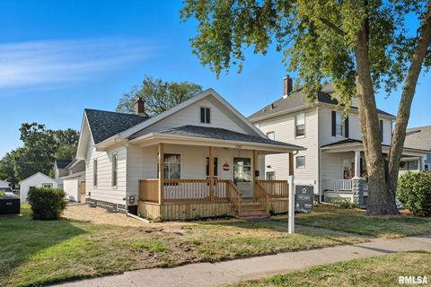Tiny photo for 2707 JACKSON Avenue, Davenport, IA 52802 (MLS # QC4268022)