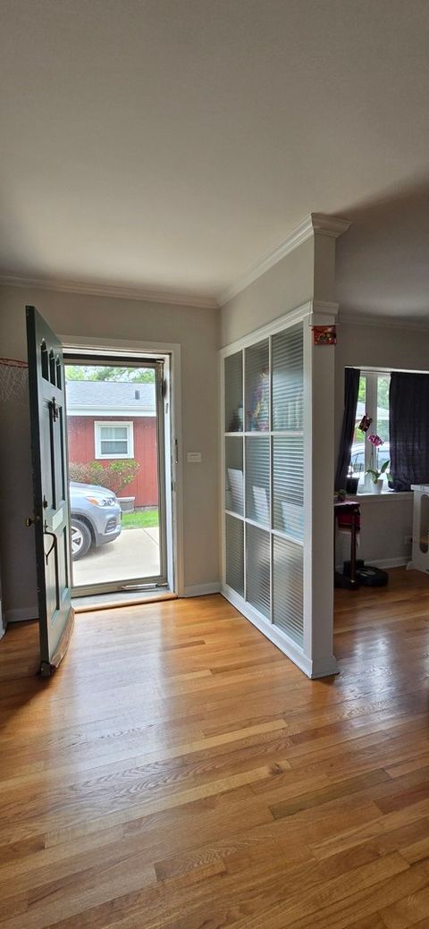 Tiny photo for 1278 E River Drive, Des Plaines, IL 60018 (MLS # 12395510)