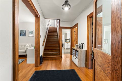Tiny photo for 805 W Indiana Avenue, Urbana, IL 61801 (MLS # 12474124)