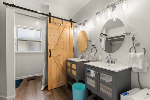 Tiny photo for 805 W Indiana Avenue, Urbana, IL 61801 (MLS # 12474124)