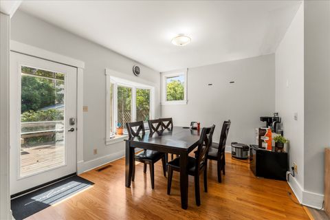 Tiny photo for 805 W Indiana Avenue, Urbana, IL 61801 (MLS # 12474124)
