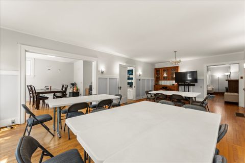 Tiny photo for 805 W Indiana Avenue, Urbana, IL 61801 (MLS # 12474124)