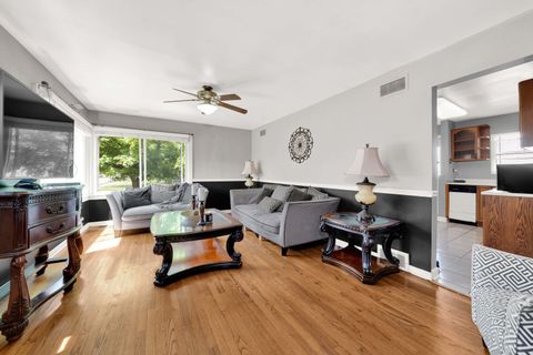 Tiny photo for 10045 S Kostner Avenue, Oak Lawn, IL 60453 (MLS # 12371110)