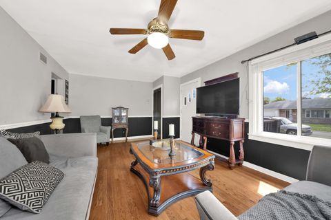 Tiny photo for 10045 S Kostner Avenue, Oak Lawn, IL 60453 (MLS # 12371110)