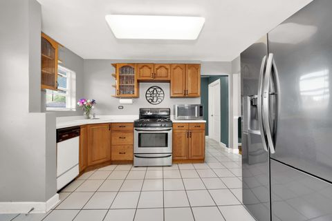 Tiny photo for 10045 S Kostner Avenue, Oak Lawn, IL 60453 (MLS # 12371110)