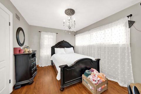 Tiny photo for 10045 S Kostner Avenue, Oak Lawn, IL 60453 (MLS # 12371110)