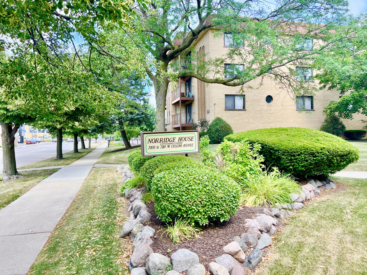 7100 W Cullom Avenue 213