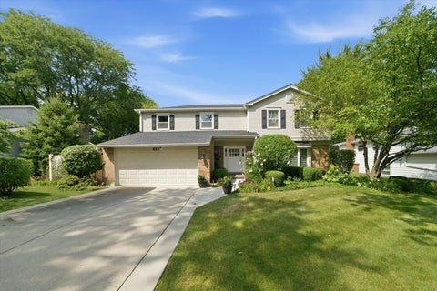 Photo of 626 E Golf Road, Libertyville, IL 60048 (MLS # 12789400)