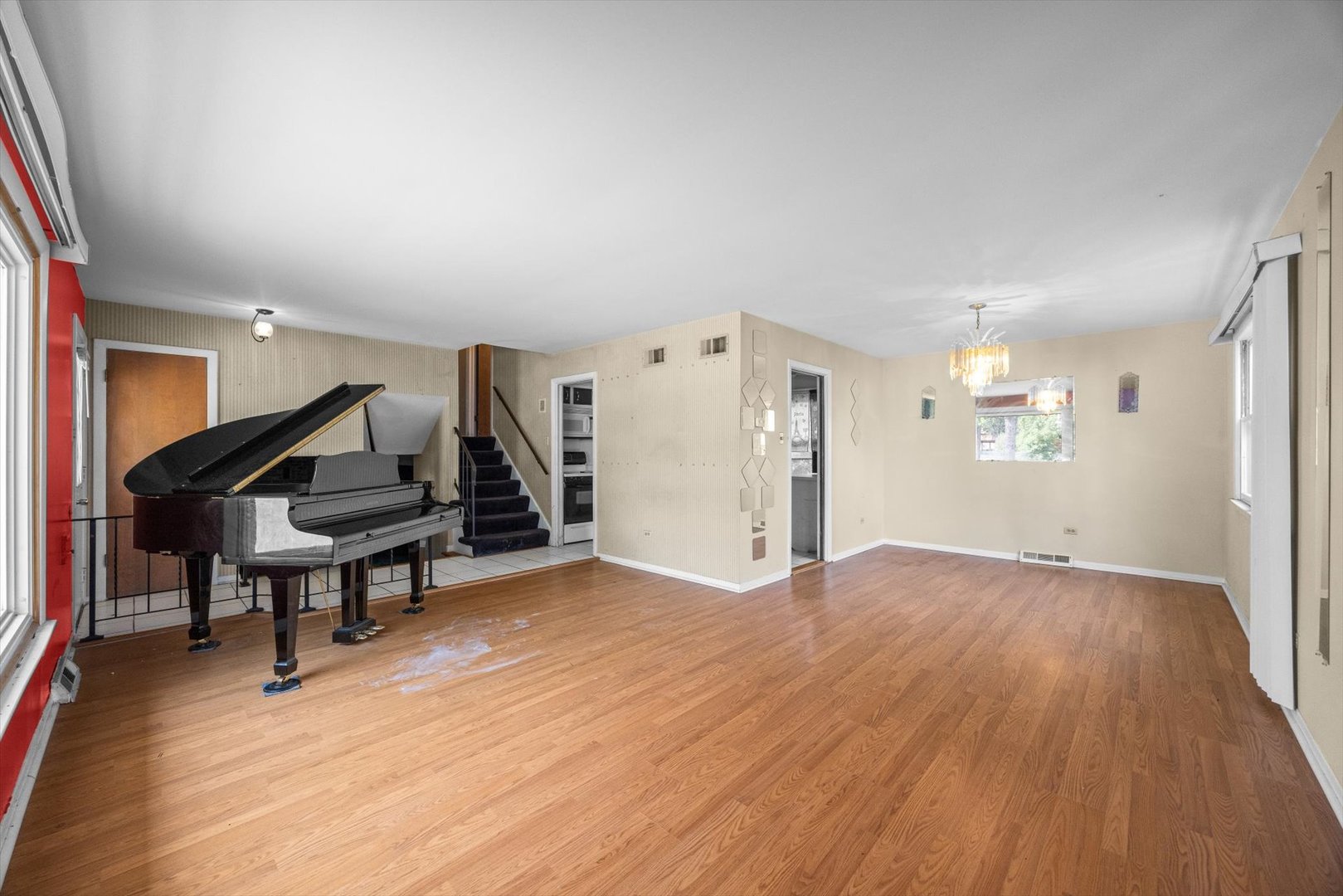 22644 Lakeshore Drive
