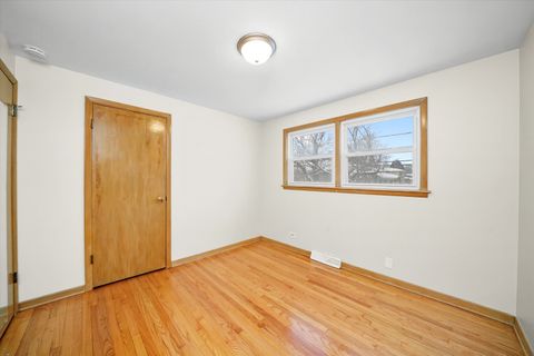 Tiny photo for 16049 Minerva Avenue, South Holland, IL 60473 (MLS # 12475226)