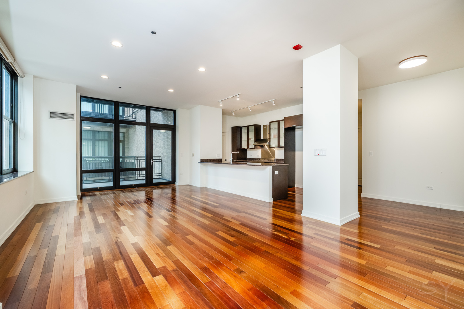 6 N MICHIGAN Avenue 1508