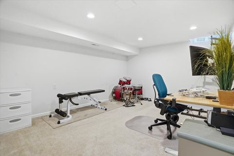 Tiny photo for 1109 Whitman Place, Vernon Hills, IL 60061 (MLS # 12660398)