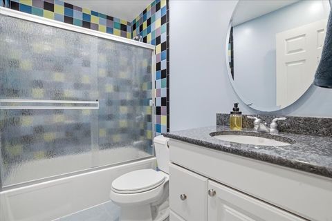 Tiny photo for 1109 Whitman Place, Vernon Hills, IL 60061 (MLS # 12660398)