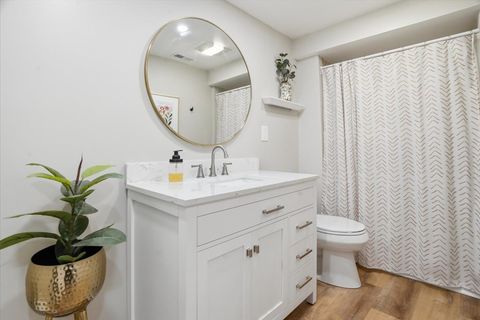 Tiny photo for 1109 Whitman Place, Vernon Hills, IL 60061 (MLS # 12660398)