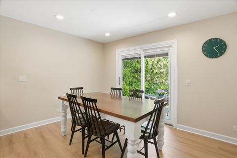 Tiny photo for 1109 Whitman Place, Vernon Hills, IL 60061 (MLS # 12660398)
