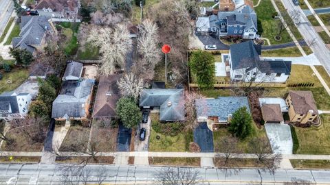 Tiny photo for 270 E Saint Charles Road, Elmhurst, IL 60126 (MLS # 12603977)