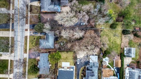 Tiny photo for 270 E Saint Charles Road, Elmhurst, IL 60126 (MLS # 12603977)