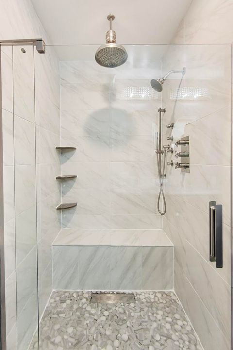 Tiny photo for 421 W Hawthorne Street, Arlington Heights, IL 60004 (MLS # 12602630)