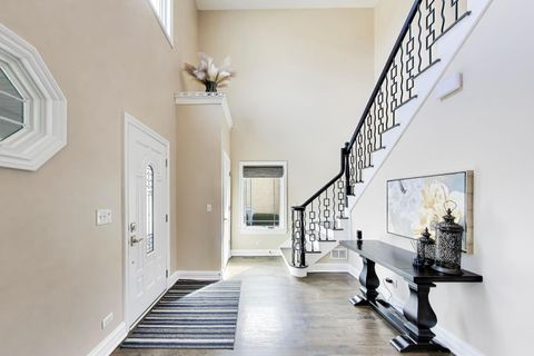 Tiny photo for 421 W Hawthorne Street, Arlington Heights, IL 60004 (MLS # 12602630)