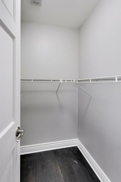 Tiny photo for 421 W Hawthorne Street, Arlington Heights, IL 60004 (MLS # 12602630)