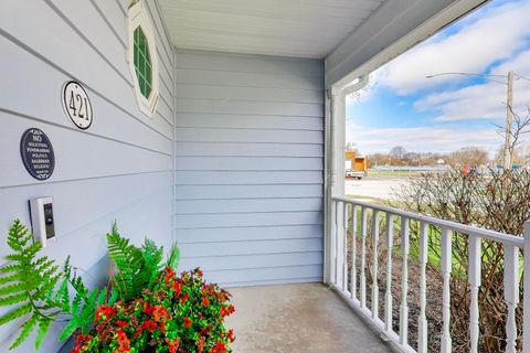 Tiny photo for 421 W Hawthorne Street, Arlington Heights, IL 60004 (MLS # 12602630)