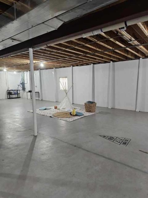 Tiny photo for 421 W Hawthorne Street, Arlington Heights, IL 60004 (MLS # 12602630)