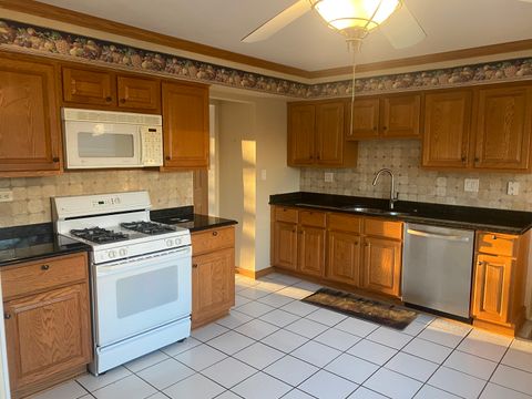 Tiny photo for 1079 S Lewis Avenue, Lombard, IL 60148 (MLS # 12526474)