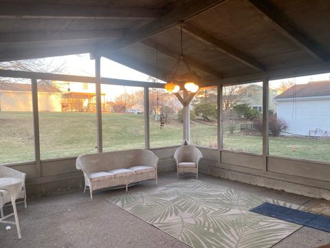 Tiny photo for 1079 S Lewis Avenue, Lombard, IL 60148 (MLS # 12526474)