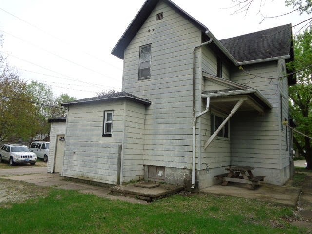 308 Genoa Street