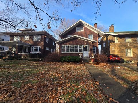 Photo of 1416 N Clinton Boulevard, Bloomington, IL 61701 (MLS # 12534491)