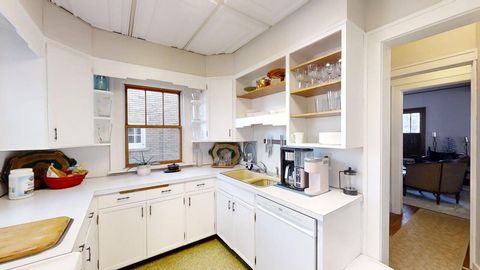 Tiny photo for 1416 N Clinton Boulevard, Bloomington, IL 61701 (MLS # 12534491)