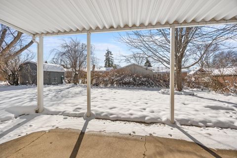 Tiny photo for 241 Pleasant Drive, Elk Grove Village, IL 60007 (MLS # 12520229)