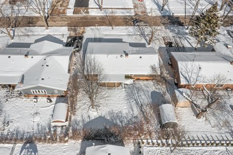 Tiny photo for 241 Pleasant Drive, Elk Grove Village, IL 60007 (MLS # 12520229)