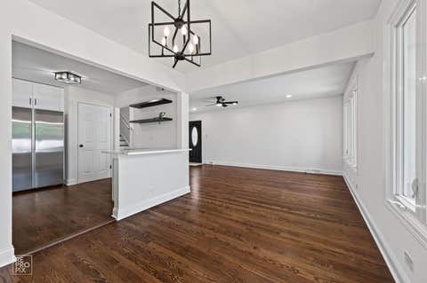 Tiny photo for 7725 NARRAGANSETT Avenue, Burbank, IL 60459 (MLS # 12709098)