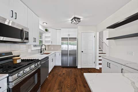 Tiny photo for 7725 NARRAGANSETT Avenue, Burbank, IL 60459 (MLS # 12709098)