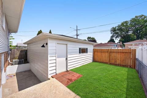 Tiny photo for 7725 NARRAGANSETT Avenue, Burbank, IL 60459 (MLS # 12709098)